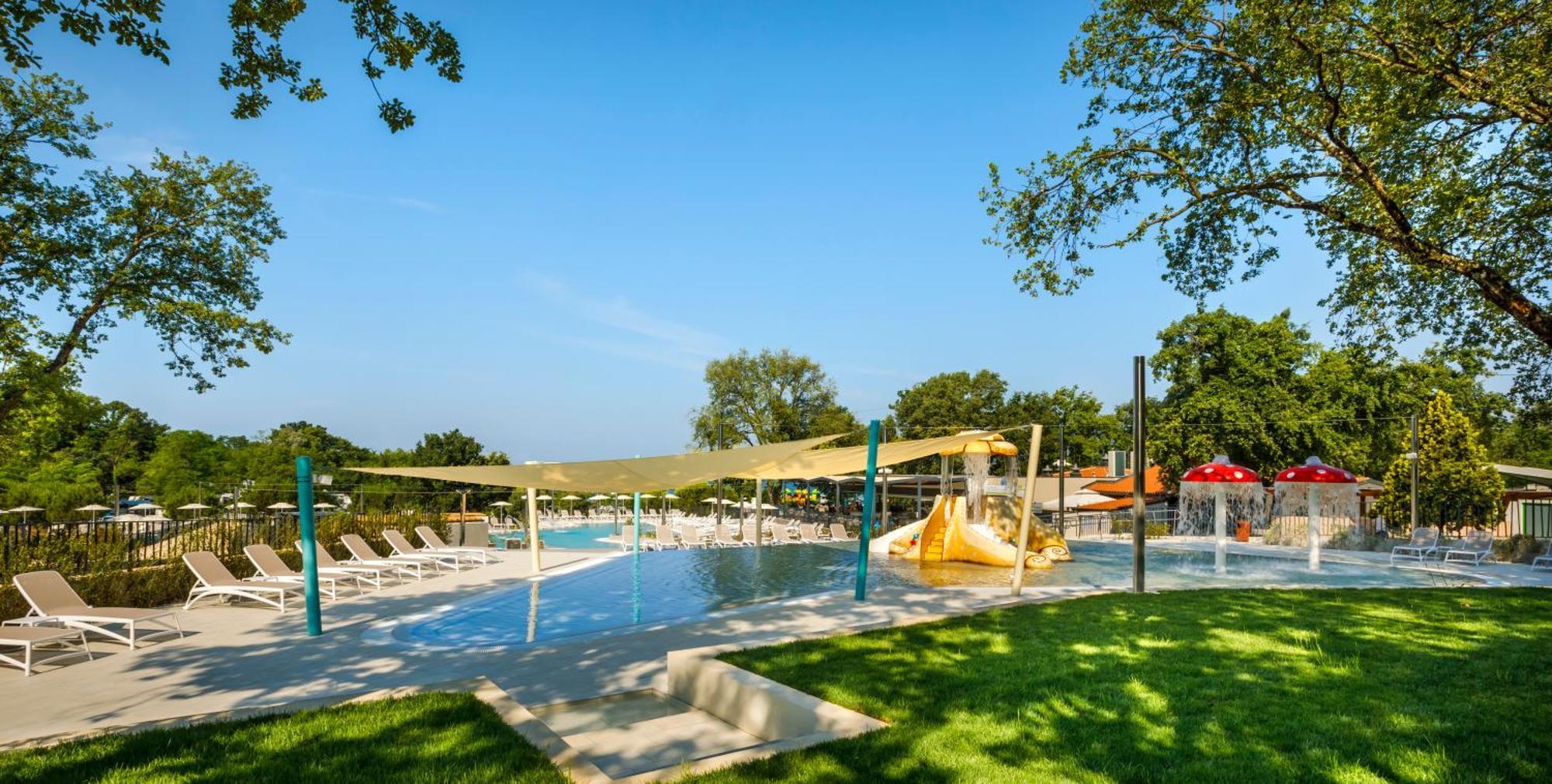 Aminess Planet Camping Maravea Resort - Pitches Novigrad  Ngoại thất bức ảnh