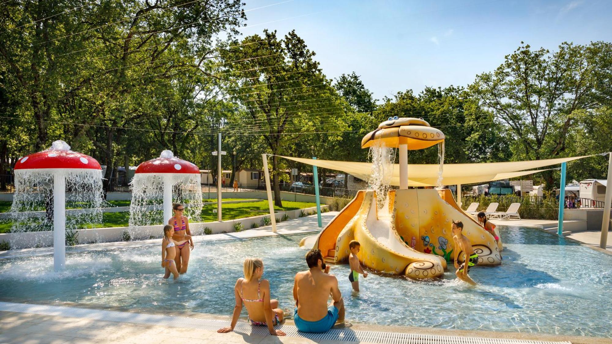 Aminess Planet Camping Maravea Resort - Pitches Novigrad  Ngoại thất bức ảnh